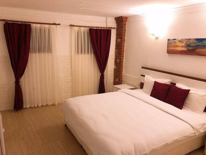 Lavinya Otel Бозджаада Екстериор снимка