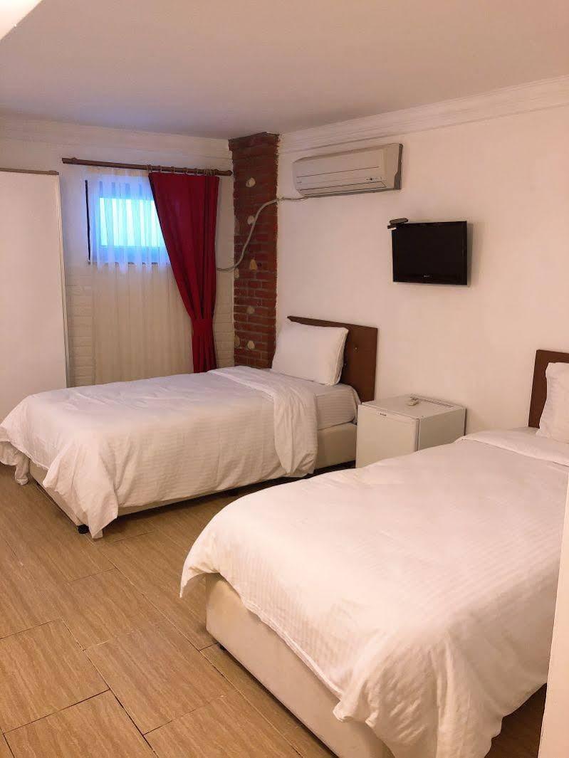 Lavinya Otel Бозджаада Екстериор снимка